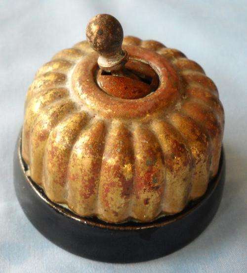 ANTIQUE FLUTED BRASS & PORCELAIN LIGHT SWITCH-BELL-PRE 1920s-GOOD CONDITION