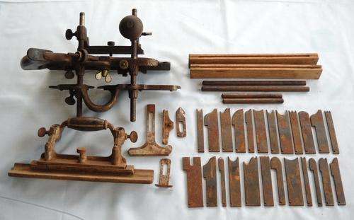 VINTAGE STANLEY No 55 COMBINATION PLANE & 24 CUTTERS-GOOD CONDITION