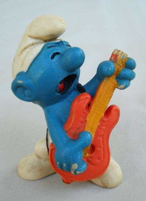 SMURF-GUITARIST-PEYO-GOOD CONDITION