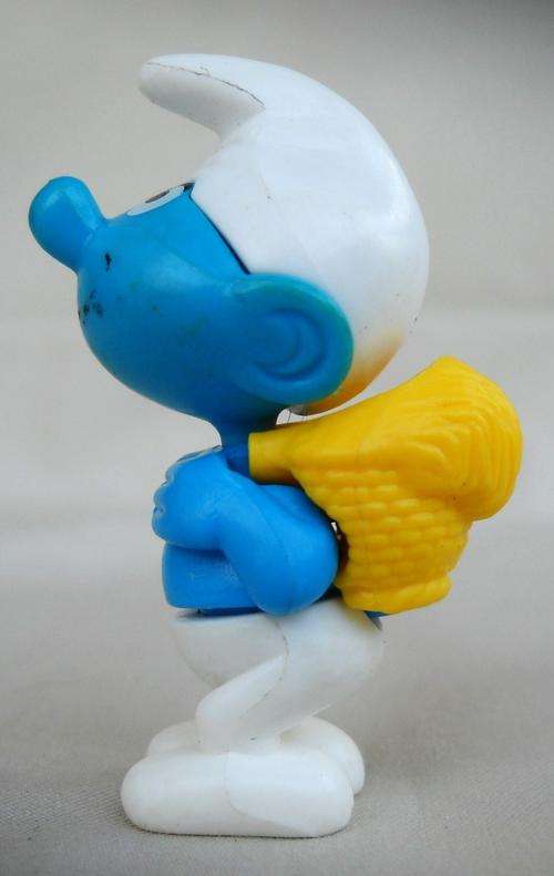SMURF- HIKER SMURF-PEYO-Schlumpf-EXCELLENT CONDITION ISSUED WITH KINDER EGGS