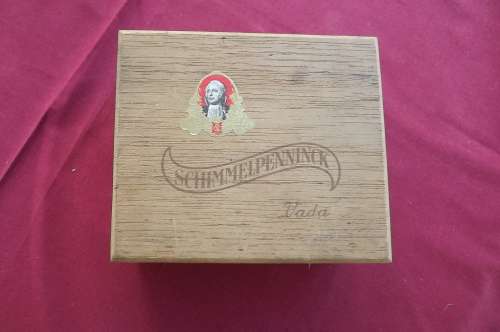 Wooden so Schimmelpenninck Vada Cigar box.Made in Holland 13.5 x 12cm. Height 6.5cm