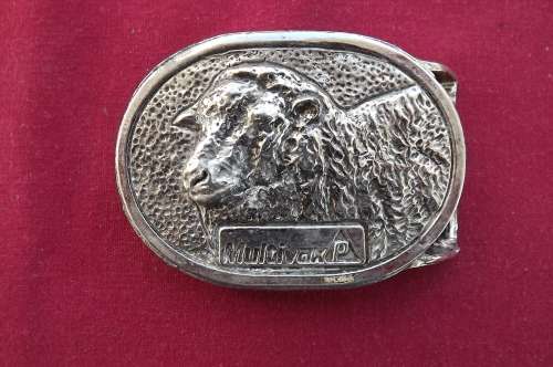 A buckle for the proud sheep farmer by Intervet. Good condition