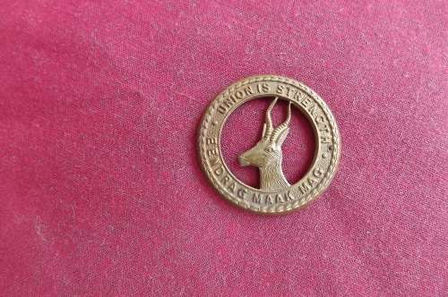 SA Union is strength badge diam 3.3cm.No pins but in good condition