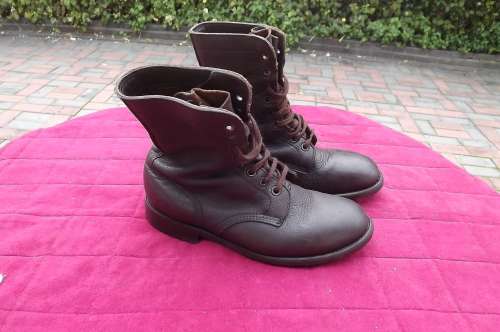 Pair of SADF brown genuine leather boots in size 7. Army size 262. Issued 2009 by DWS.