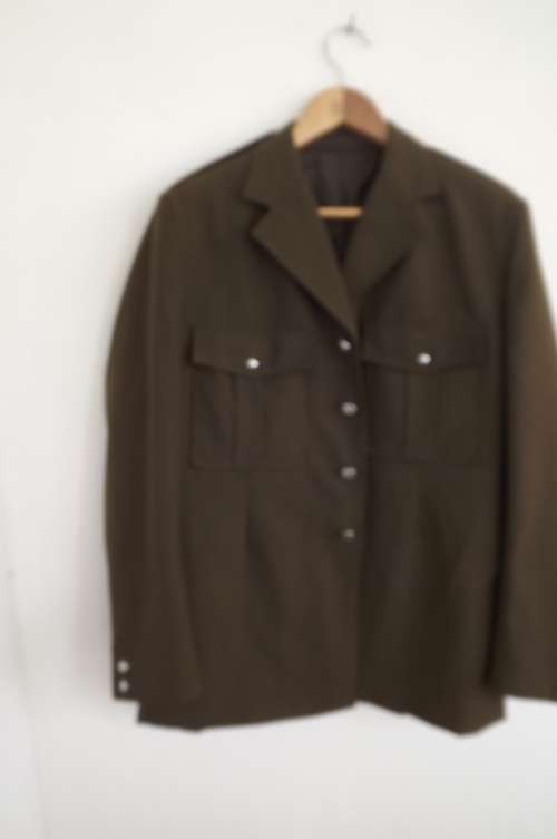 SA Army Tunic Jacket with silver springbok buttons.Size 112RL.Sawa 2001.As new