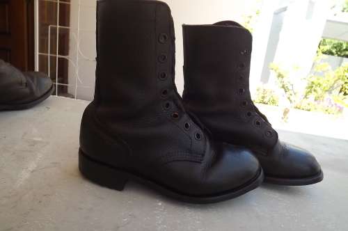 Pair of SADF genuine leather brown army boots size 5 by Bagshaw issued 2008.Army size 232M