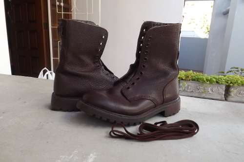 Pair of SADF brown genuine brown leather boots.Size 9 by Bagshaw.Issued 1982.