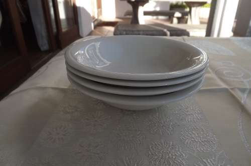 Set of 4 white Continental China cerial bowls.Diam 16.5 cm.As new