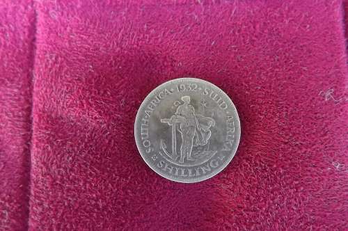 SA 1932 silver 1 shilling coin in VF condition