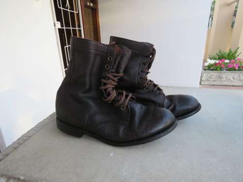 SADF genuine leather brown army boots made by D.W.S  2011 in size 11.Army size 285.Good condition.