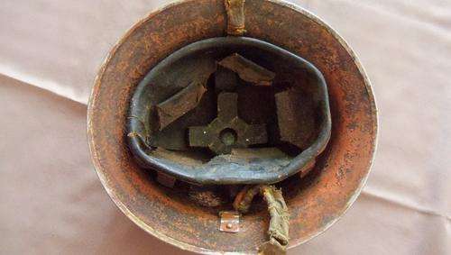 WW2 British Helmet - as per scan