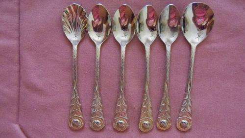 4x Teaspoons + 2 sugar spoons