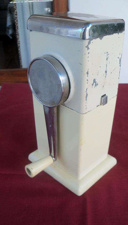 Metal Ice crusher - can be hung against wall - very effective