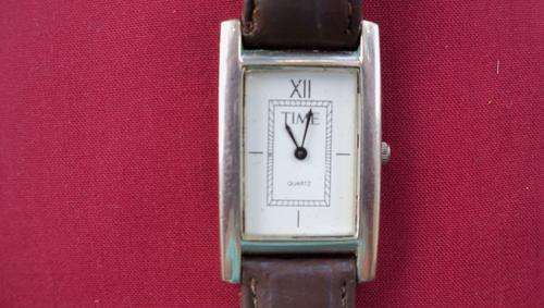 Time Quartz watch - working fine - unisex