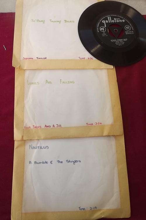 Lot of 3 records 45 speed see scan