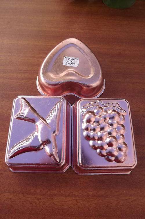 Set of 3 Jelly moulds as per scan