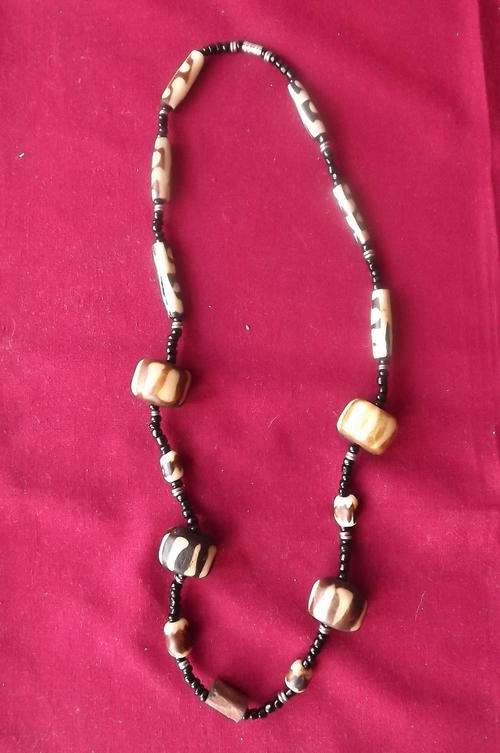 Ethnic Necklace with wooden beads - new condition
