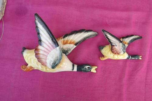 Set of 2 Flying Porcelain Ducks - Wall Hanging