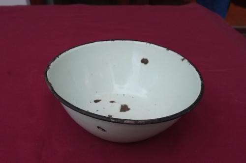 Small Green Enamel Bowl - very old - 16cm diameter