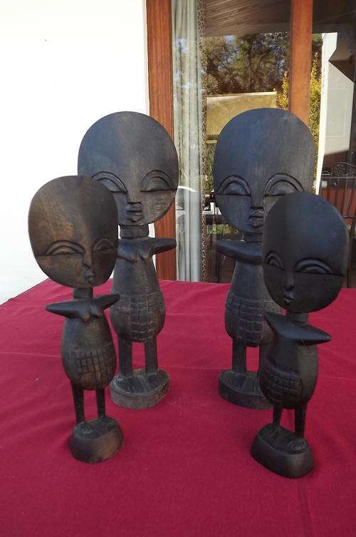 Family of 4 Wooden Figurines - African Art - 2 x 27cm tall and 2 x 22cm tall