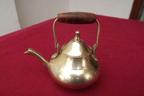 Small Brass Kettle with Lid in good condition - height 8cm