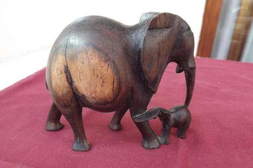 Wooden Elephant Ornament with Baby Elephant - height 11cm