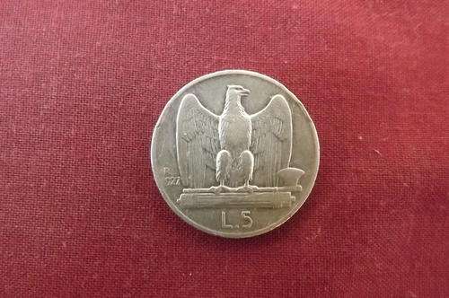 Italian 1927 R Emanuele III Silver 5L Coin in EF condition