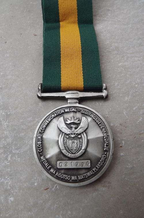 Closure Commemoration Medal with Ribbon No 021996 - as new