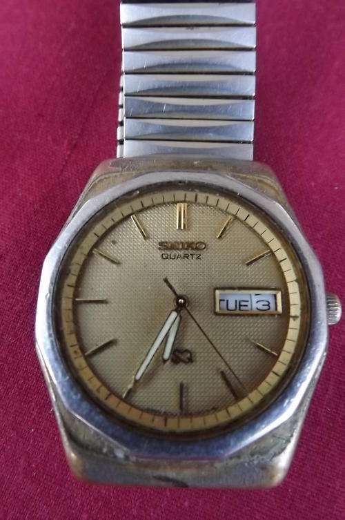 Seiko Men's Quartz Watch in good working condition - No 520392 - water resistant