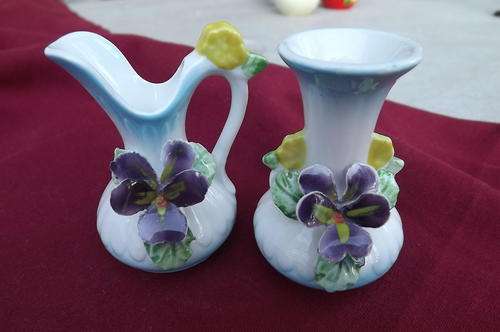 Pair of 2 Porcelain Floral Mini Vases - size 5.5cm each - good condition