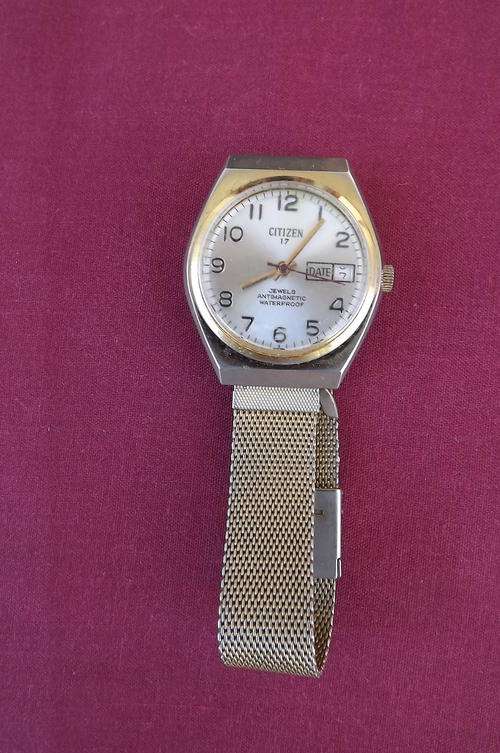 Citizen Men's Wind Up Watch - Antimagnetic, waterproof, 17 jewels - not working