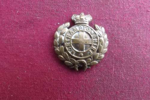 Northamptonshire Regiment Brass Collar Badge - 1 lug