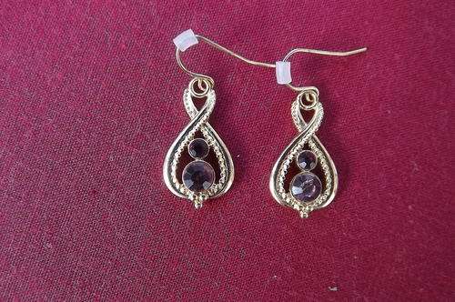 Beautiful, Never Used, hanging Costume Jewellery Earrings in Drop Design with Pink/Red Stones