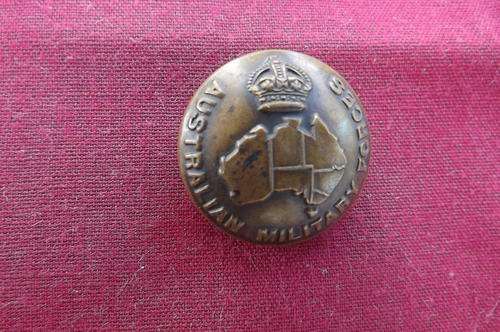 WW1 and 2 1914-1945 Australian Military Forces Button in Brass with King's Crown