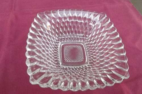 Pretty Square Glass Dish - 16.5x16.5cm - height 4.5cm