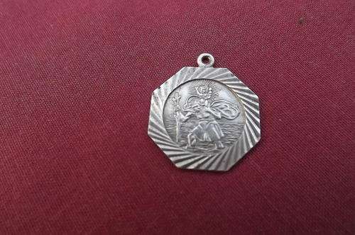 Sterling Silver St Christopher Pendant - 2cm diameter - good condition