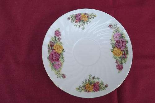 English Rose Saucer - good condition - 15cm diameter - made in China