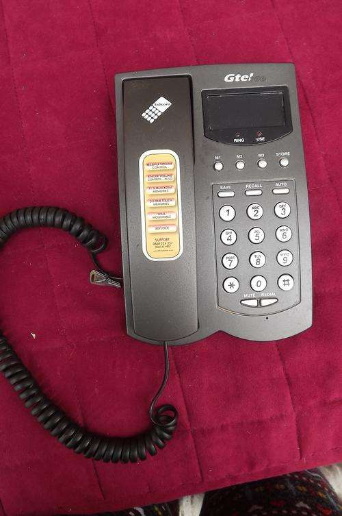 Telkom Gtel 100 phone-lockable-lots of features-good condition