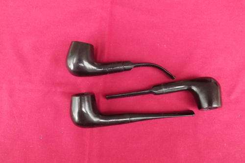 Lot of 3 different wooden smoking pipes in good condition