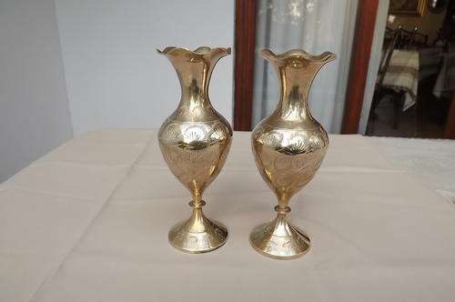 Set of 2 beautiful brass engraved vases height 20cm.Bought a few years ago at Kay's Bridal World