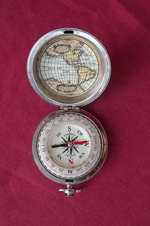 Dalvey Premier Compass made in Scotland. Reg - 1998. Working condition.