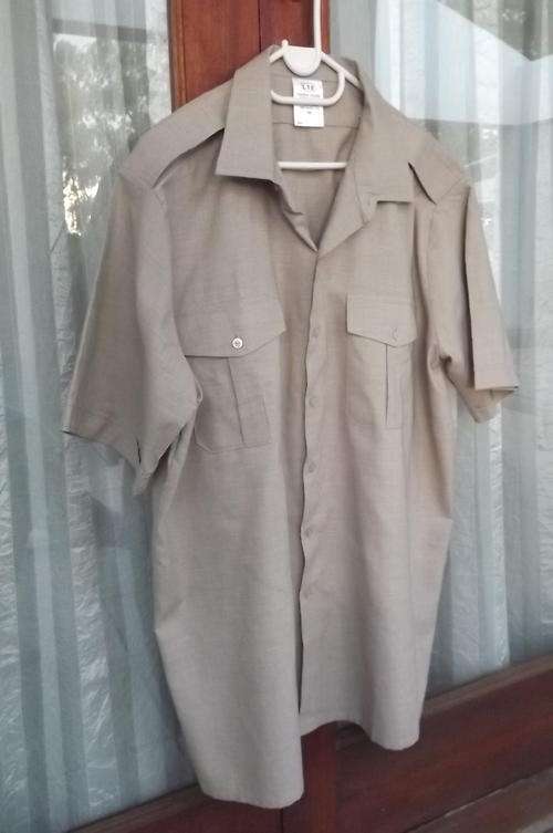 Army shirt with short sleeves.As new.By LTE 1999 XL.