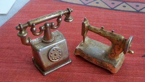 Trinkets - Sewing Machine & old telephone