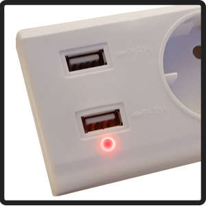 3 Way Multi Adapter Plug with 2 USB Ports - 3 ON AUCTION