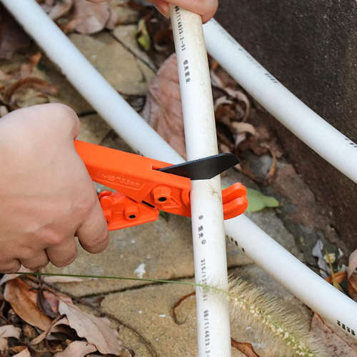 Pipe Cutter - 3 ON AUCTION