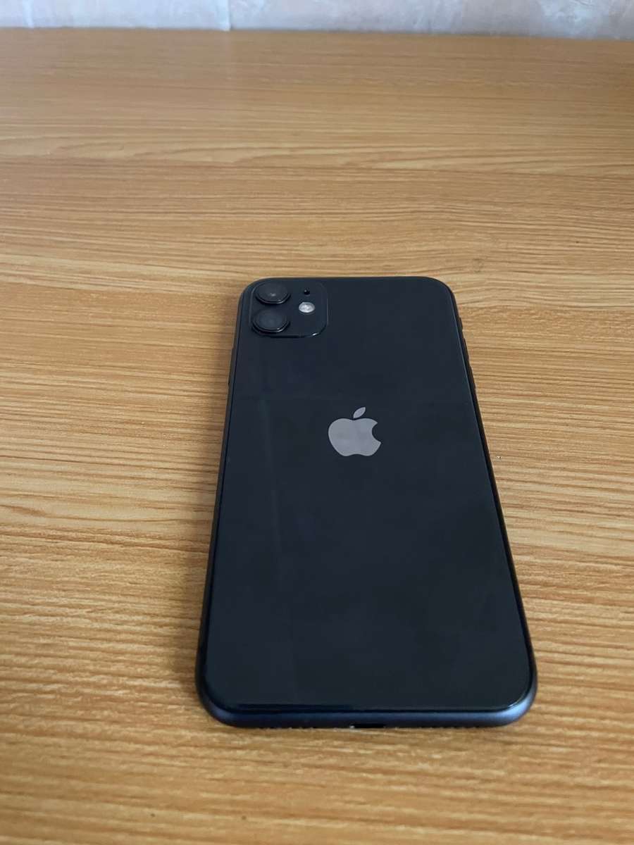 Apple iPhone 11 - 64 GB - Black