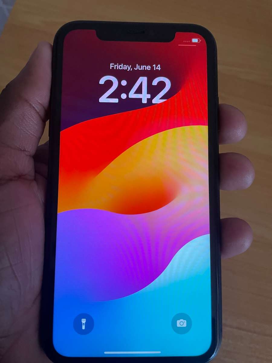 Apple iPhone 11 - 64 GB - Black