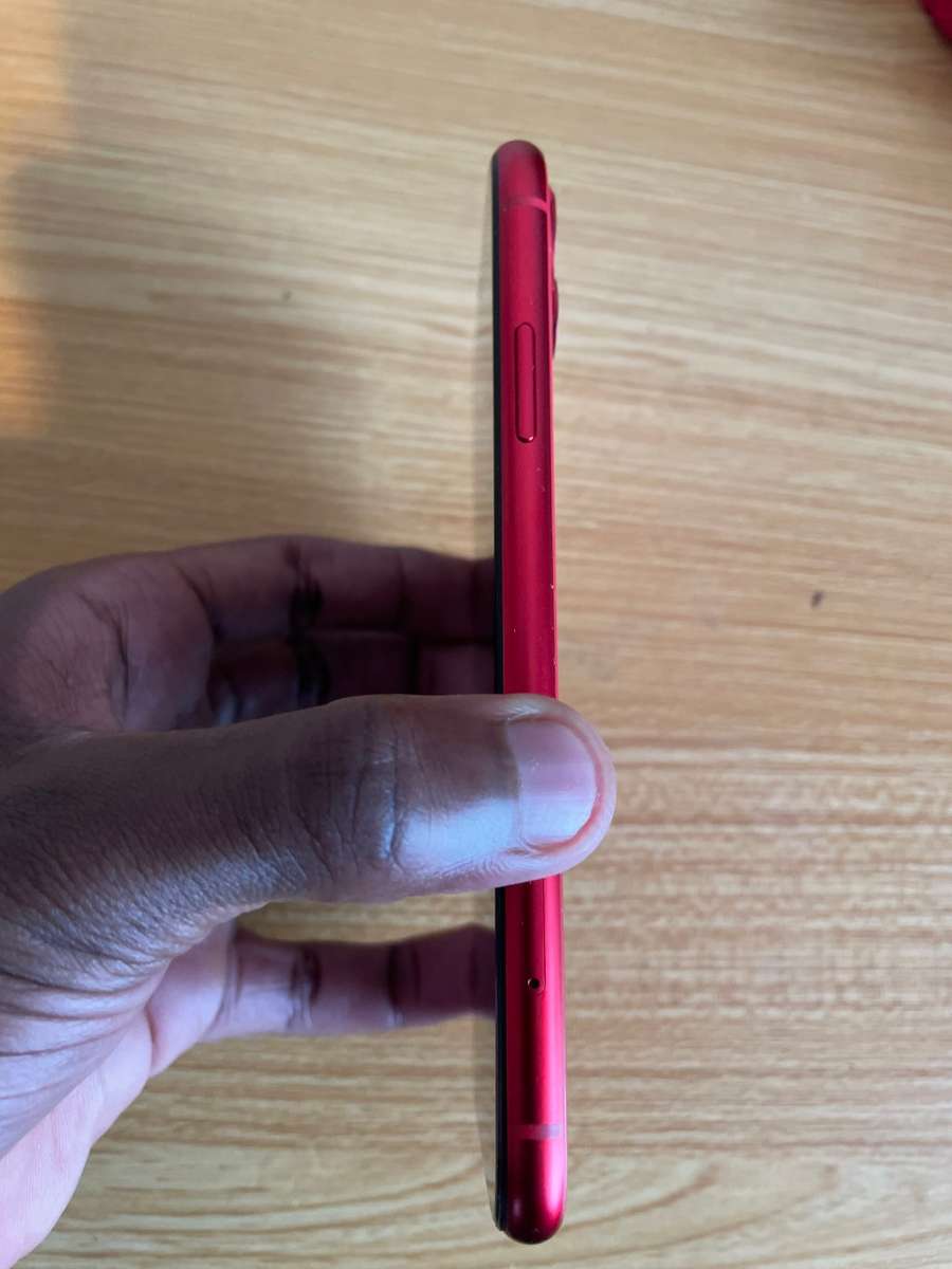 Apple iPhone 11 - 128 GB - Red