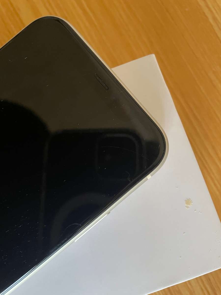 Apple iPhone 11 - 64 GB - White