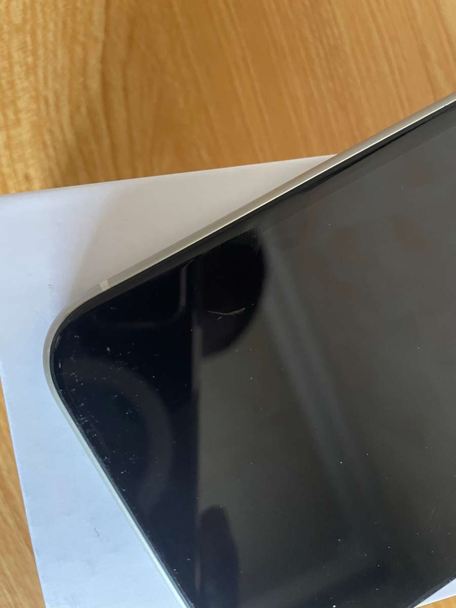 Apple iPhone 11 - 64 GB - White